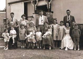 Perrin, Charles Ernest & Mary Agnes' (Min) family & grandchildren late 1950, 66 George St front lawn.